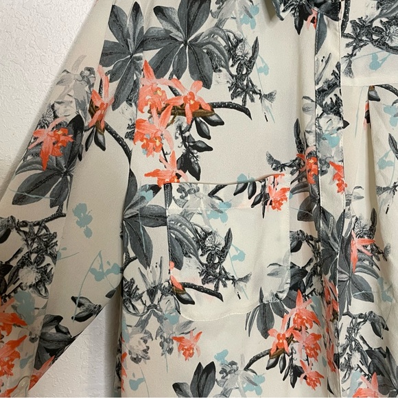 Talbots Button down shirt - Picture 2 of 5